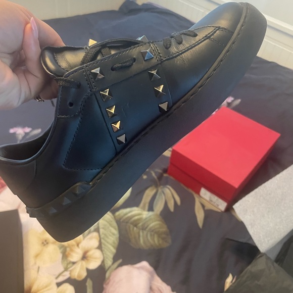 Valentino Rockstud Sneakers 👟 - Picture 6 of 15
